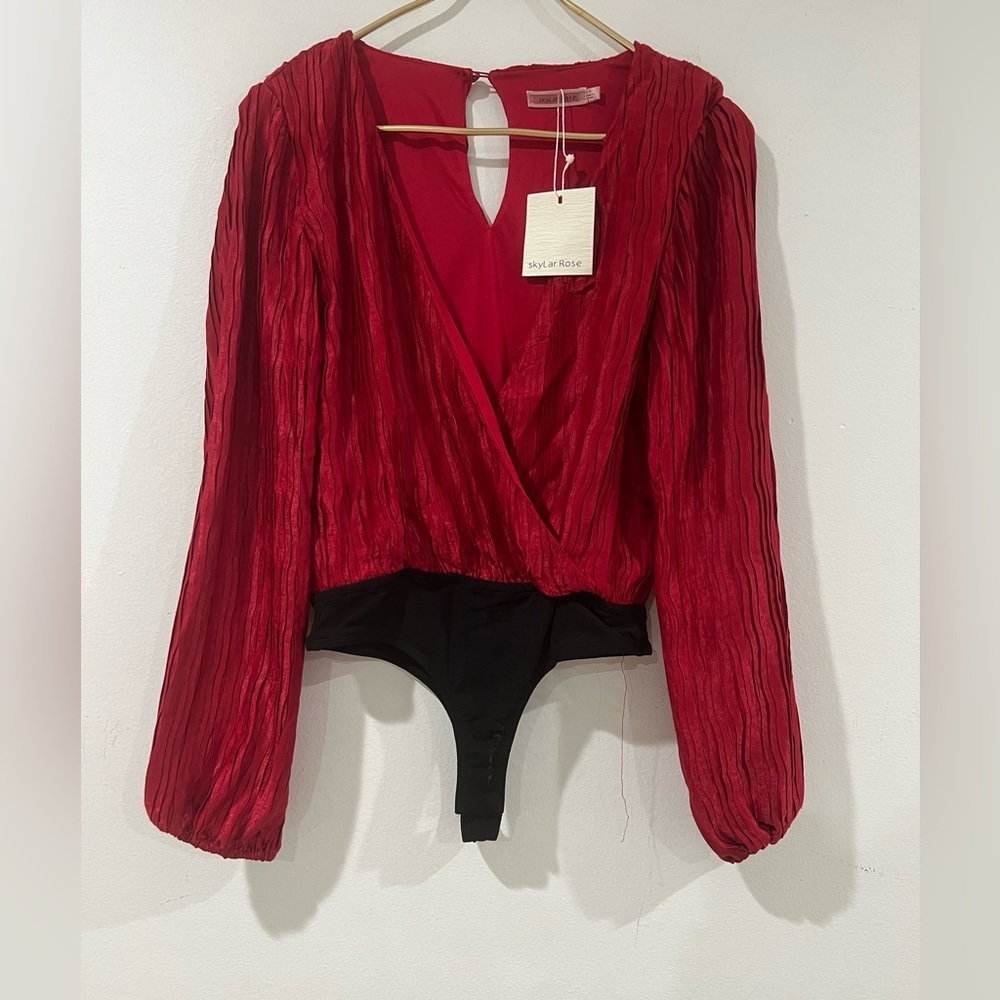 SkyLar Rose Red Long Sleeve Bodysuit  texture S  NWT